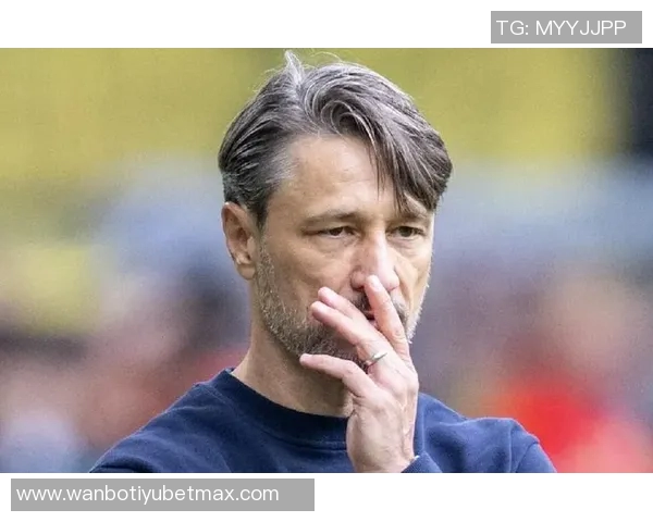 施洛特贝克今日独自训练科瓦奇期待他首发对阵曼城 施洛特贝克今日独自训练科瓦奇期待他首发对阵曼城