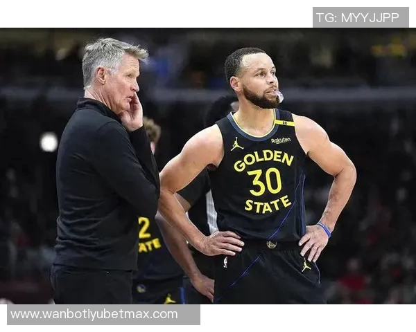 科尔称赞库里是球队核心一切战术围绕他展开